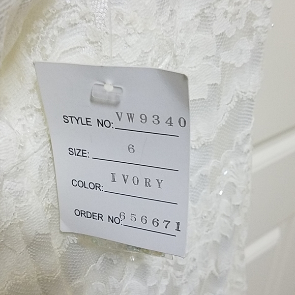 Galina ivory wedding dress - Picture 4 of 6